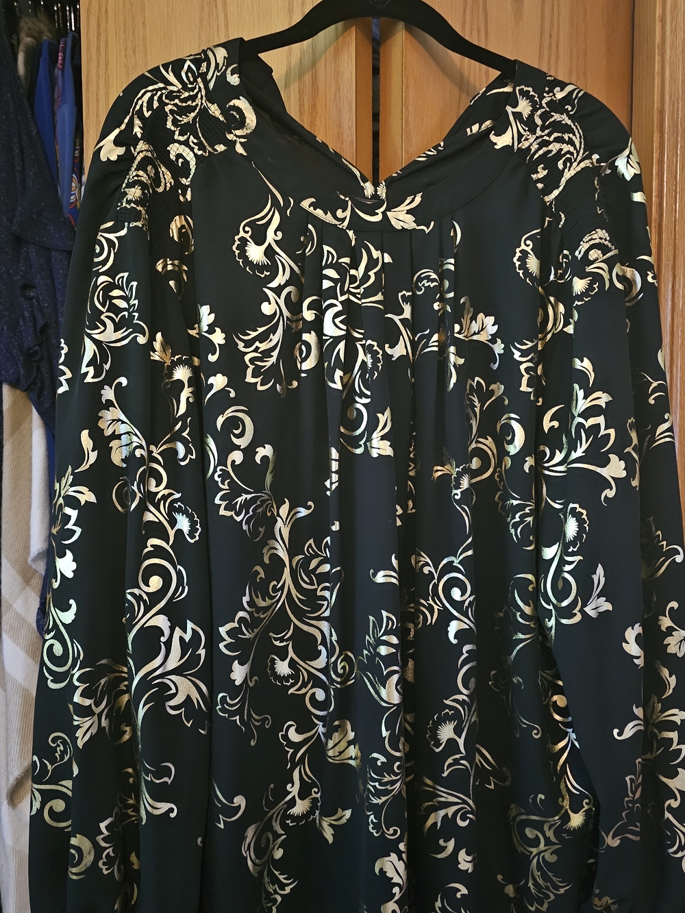 Worthington Woman Plus Size Black Floral Scroll Long-Sleeve Women's Top